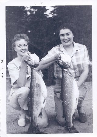 fishing women at grandview