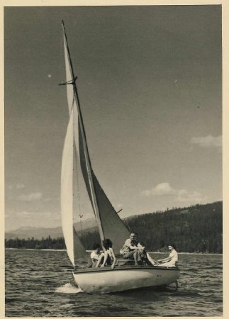 sailing on priest Lake